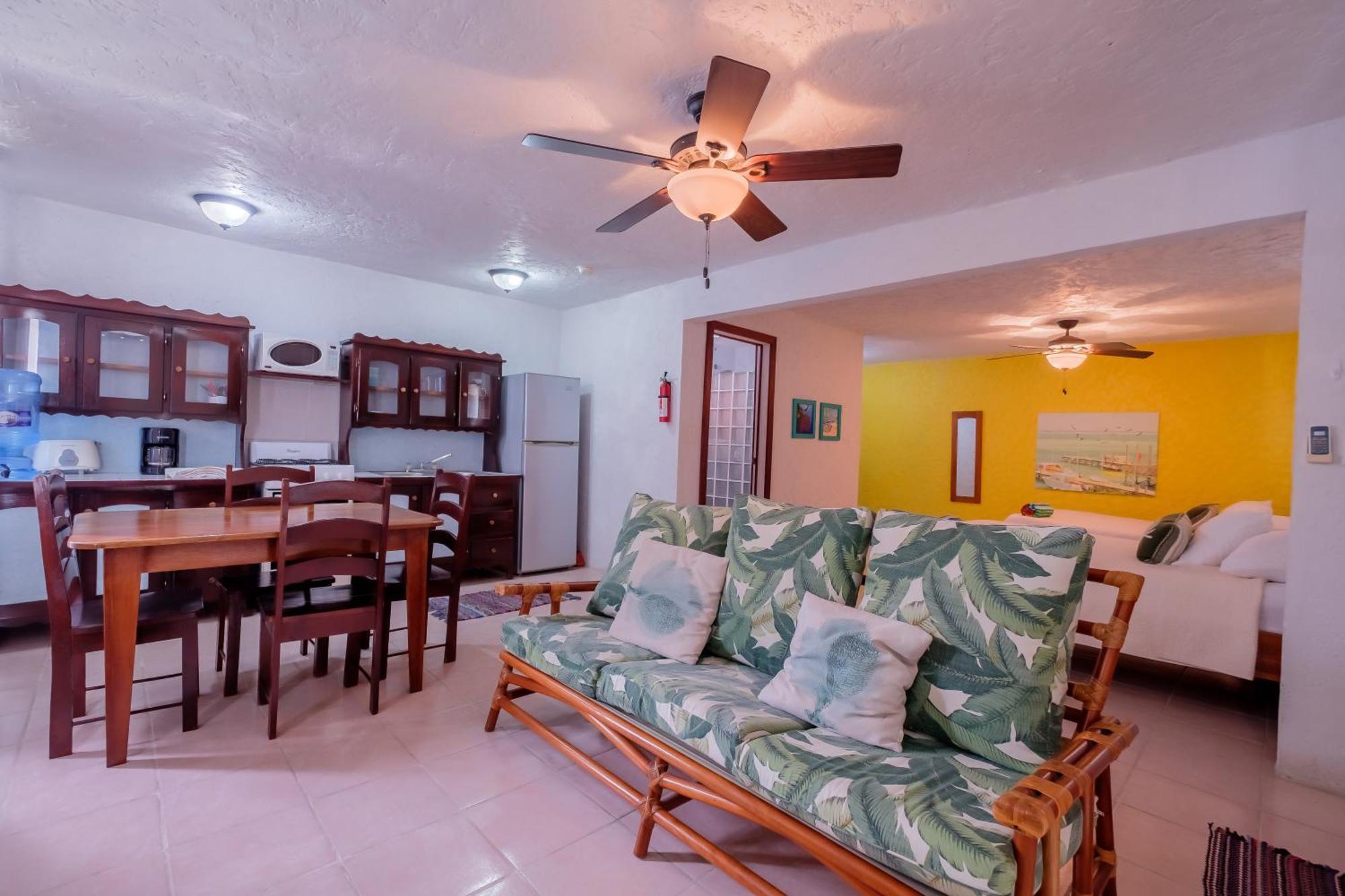 Seven Seas Resort Adults Only San Pedro  Ngoại thất bức ảnh