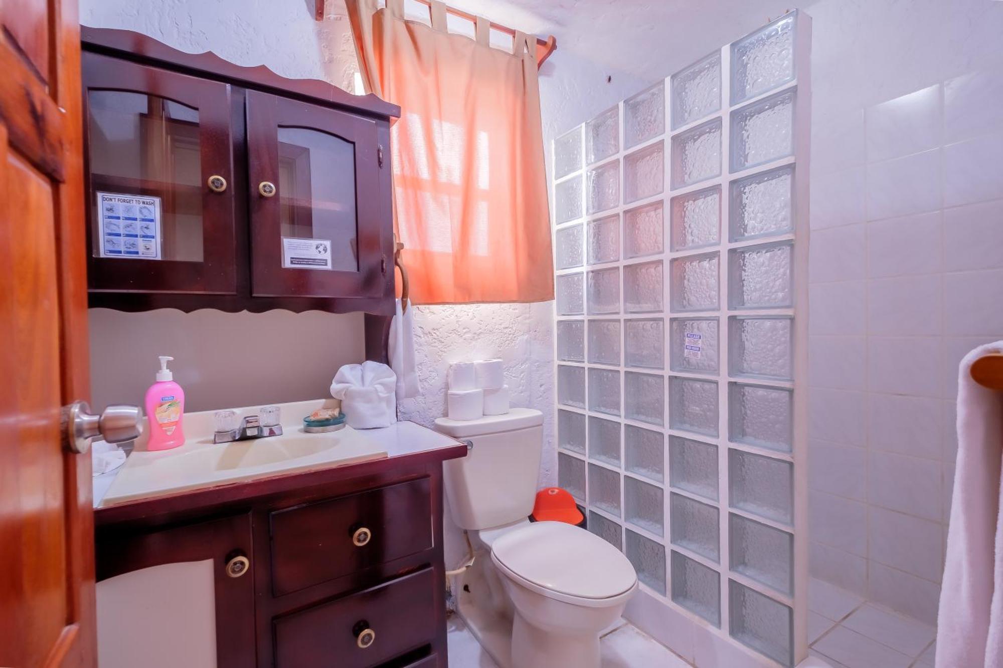 Seven Seas Resort Adults Only San Pedro  Ngoại thất bức ảnh